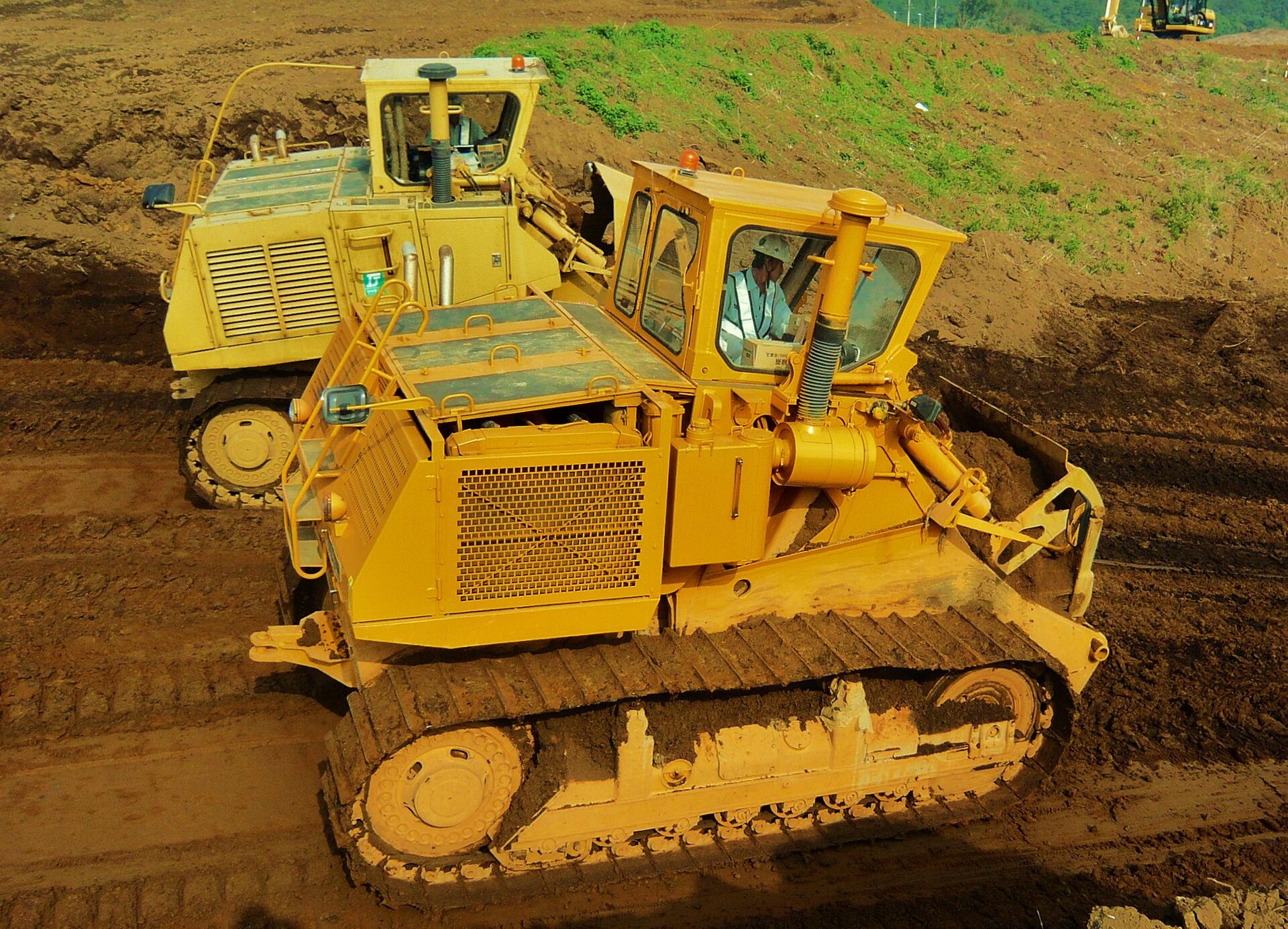 スクレープドーザー（メンク）