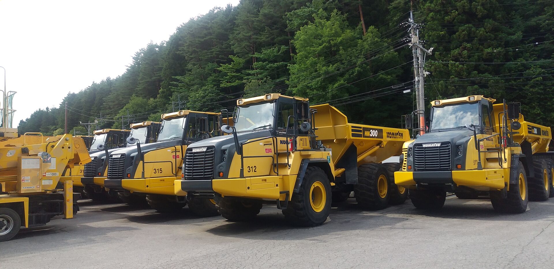  アーティキュレートダンプ